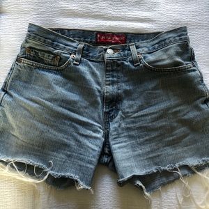 Levi’s 529 Low-Rise Slouchy Denim Shorts